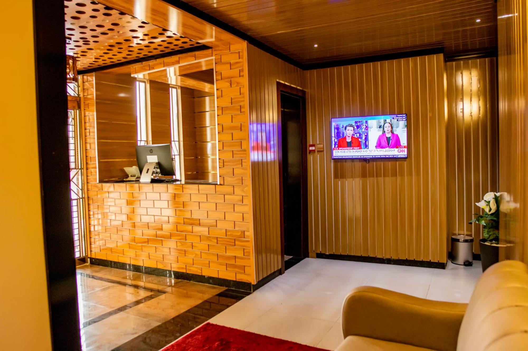 Villa Hilton Hotels 우요 외부 사진